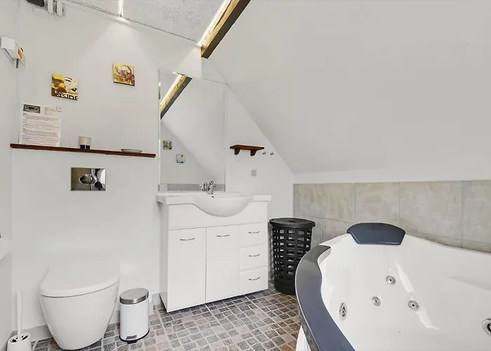 Nyaraló C11204-hemmet-bowleren-1